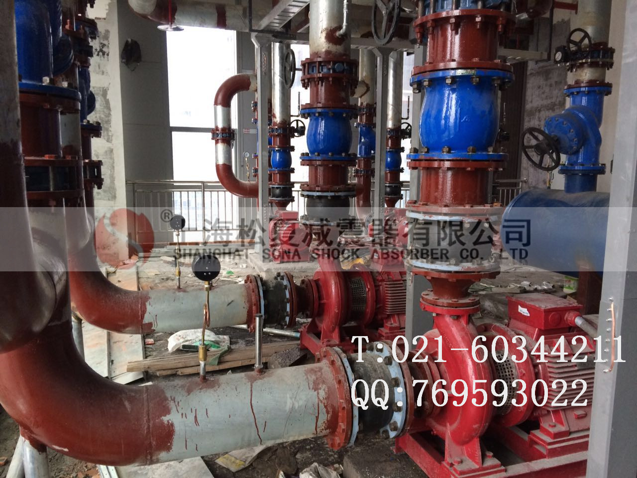 ?？松梨诿摎鈾C(jī)采用上海松夏橡膠接頭